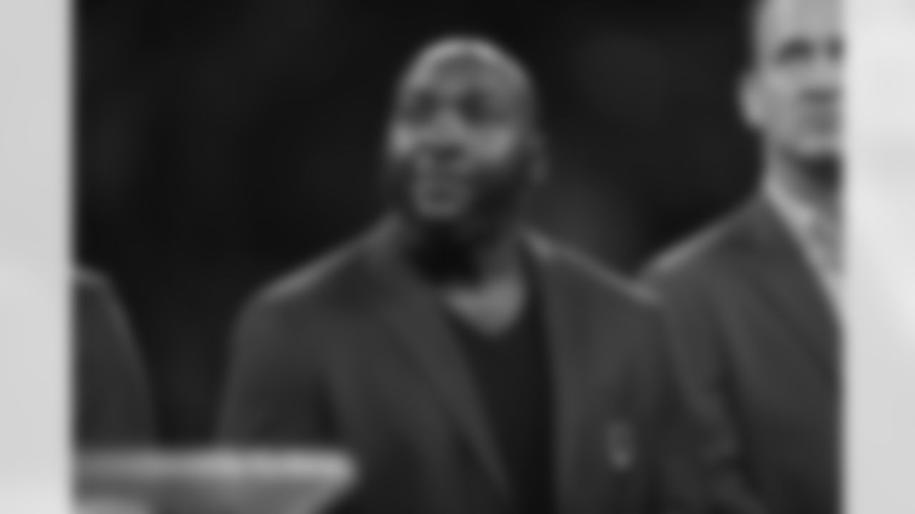 Robert Mathis