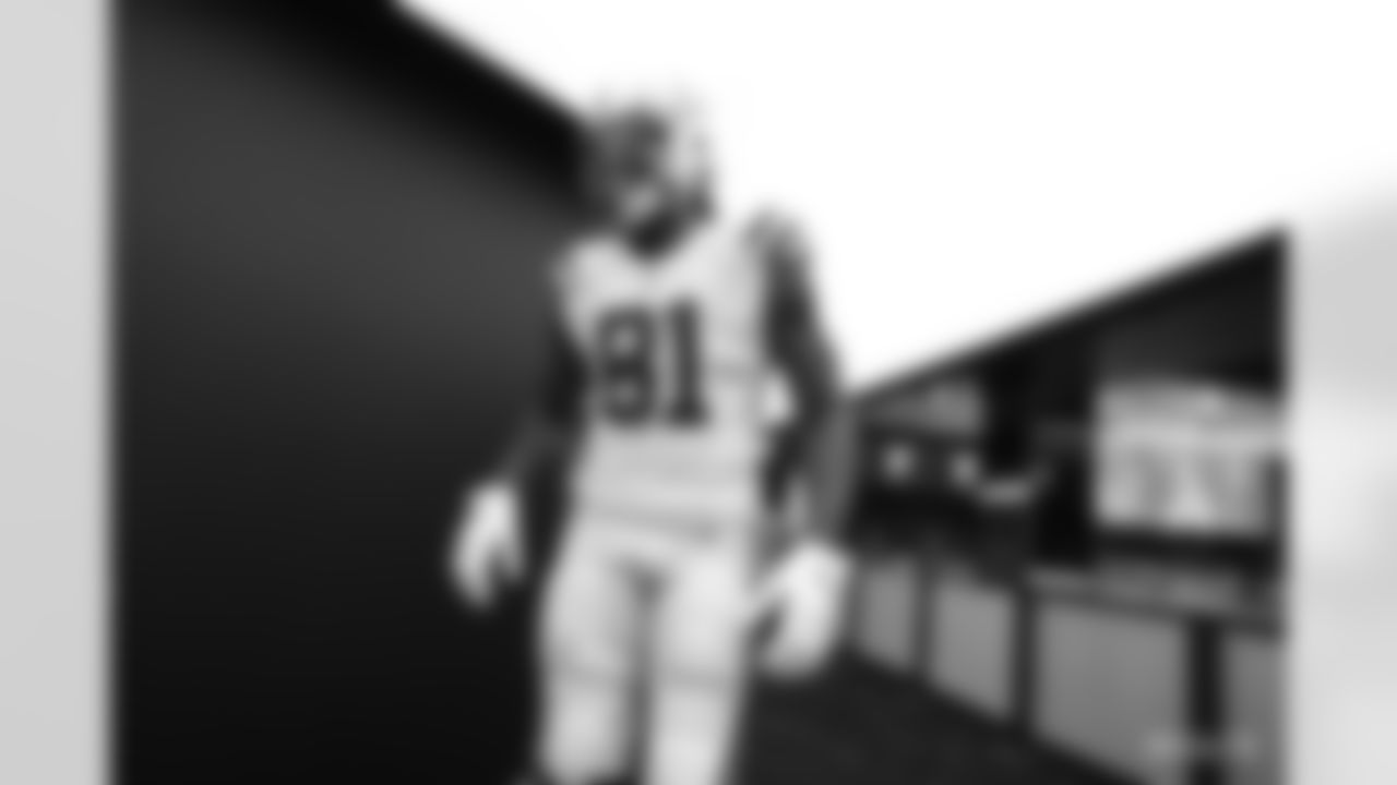 81 TE Mo Alie-Cox