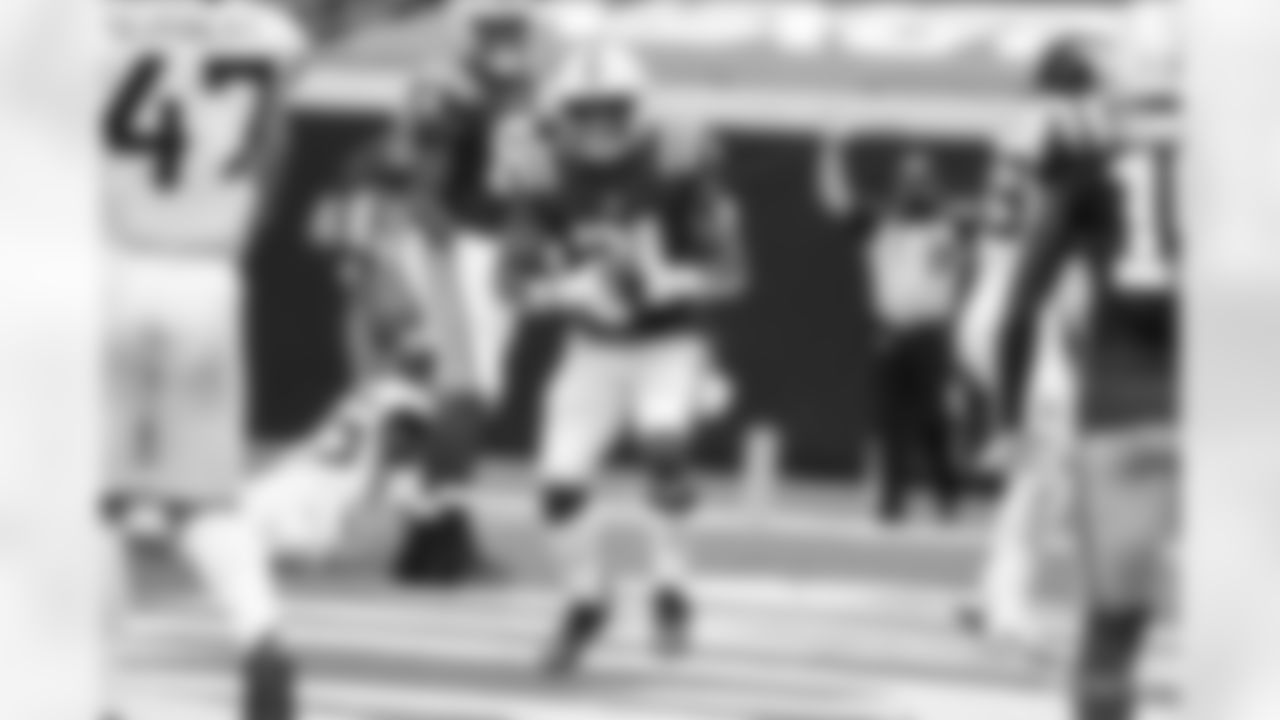 21 RB Nyheim Hines