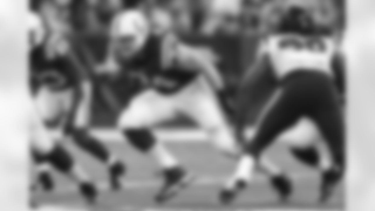 74
Castonzo, Anthony
T
