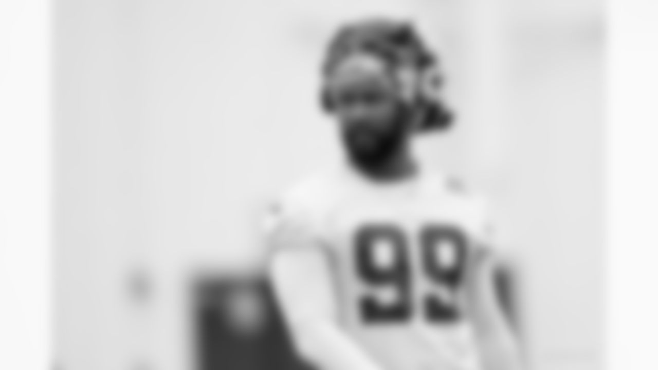 99 DT DeForest Buckner