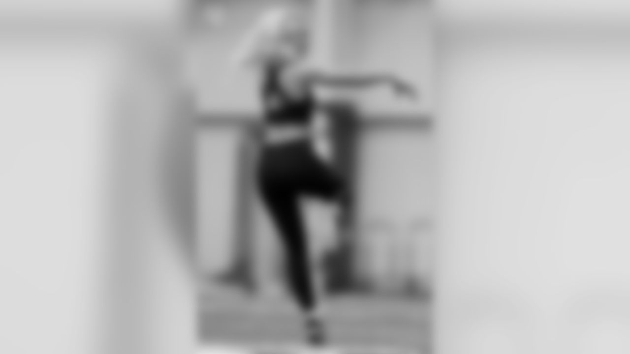 A behind the scenes look at the 2019 cheer finalists during last nights dance practice.