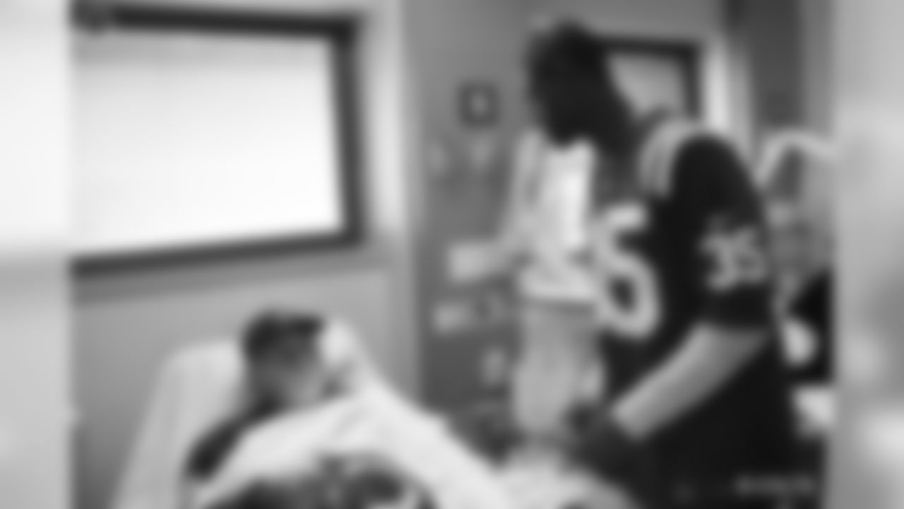 2019_1104_VAHospitalVisit_0141