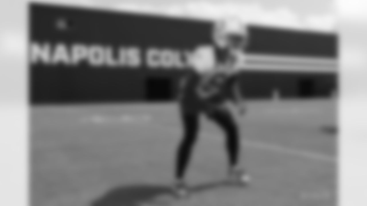 5 CB Stephon Gilmore