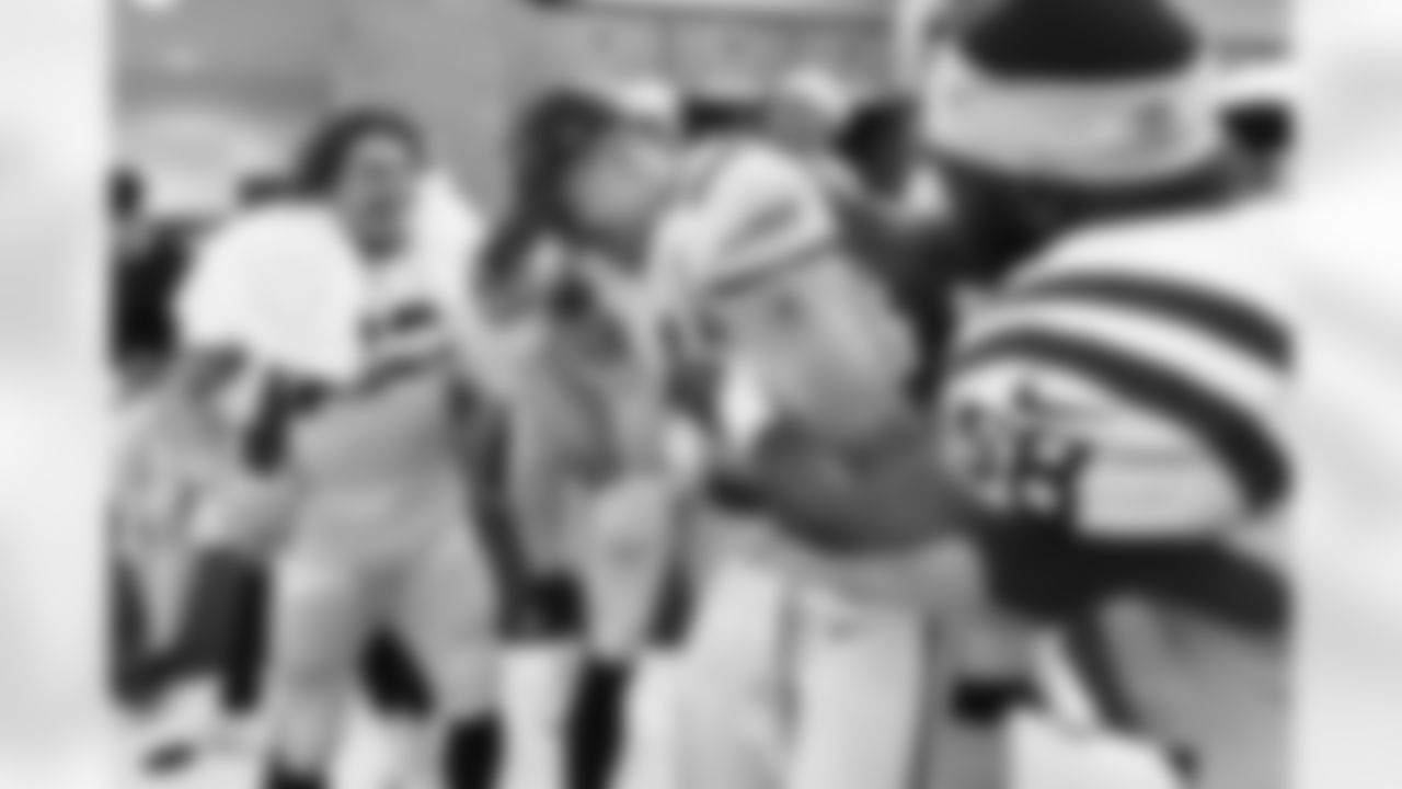 26 RB Evan Hull, 4 QB Sam Ehlinger, 58 LB Donavan Mutin
The Bears vs Colts at Lucas Oil Stadium on August 19, 2023.