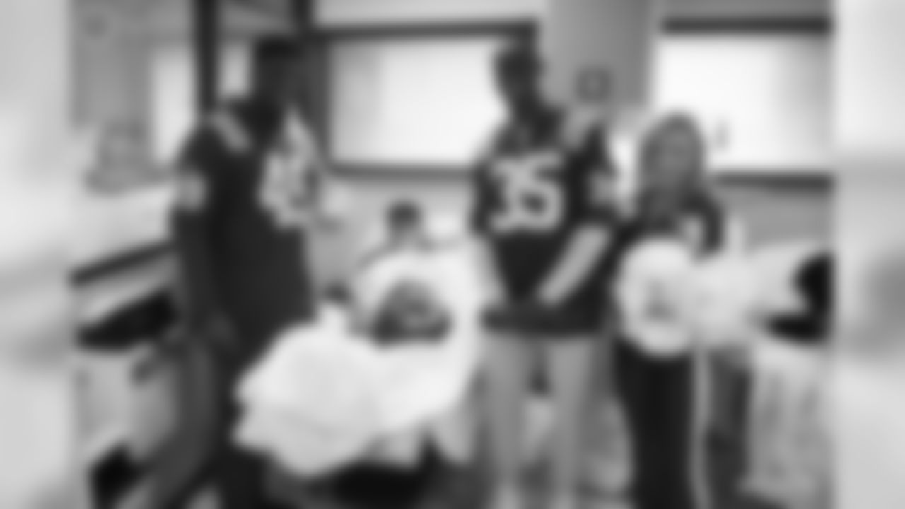 2019_1104_VAHospitalVisit_0173