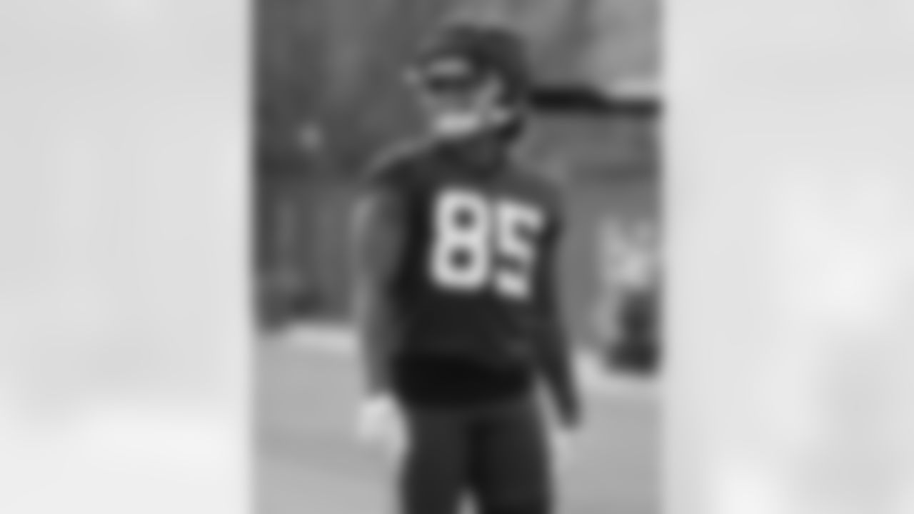 85 TE Andrew Ogletree