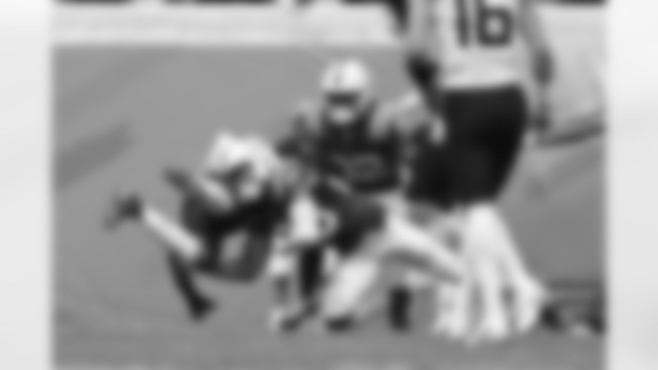 20 S Nick Cross, #32 S Julian Blackmon