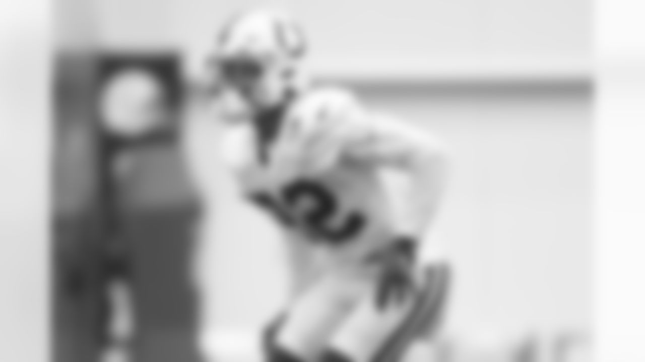 32 S Julian Blackmon