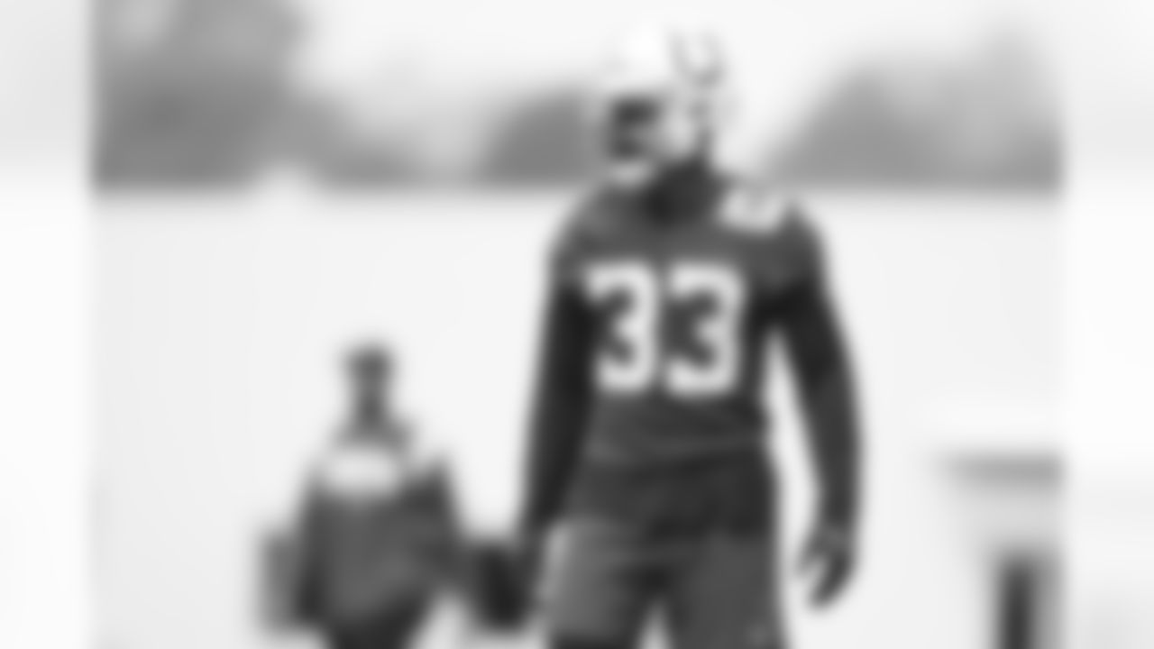 33 CB Dallis Flowers
Players practice during voluntary minicamp offseason workouts.