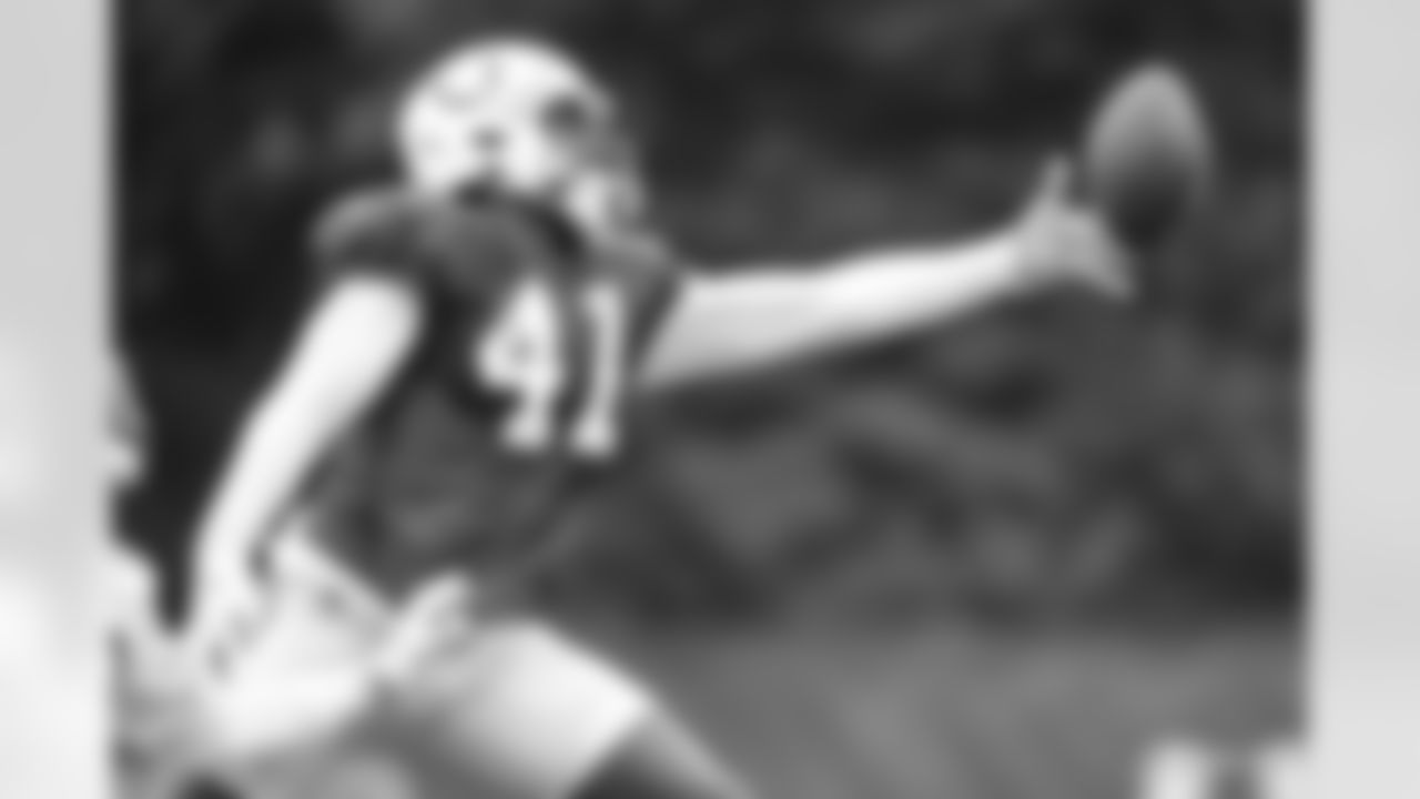 41 TE Farrod Green