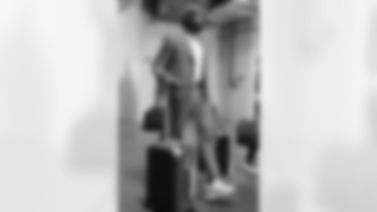 1023_TEN_Arrivals_025