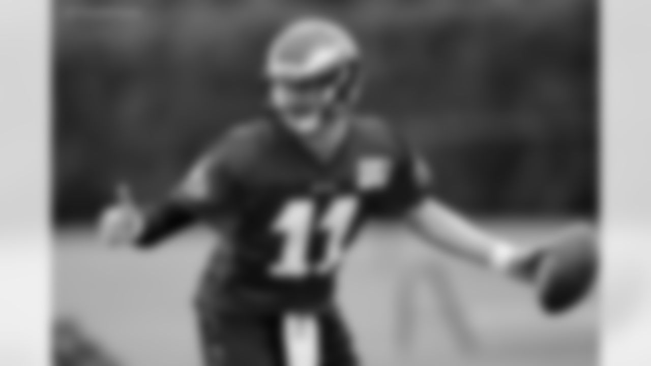 Philadelphia Eagles quarterback Carson Wentz during practice at the team's NFL football training facility, Tuesday, May 17, 2016, in Philadelphia. (AP Photo/Matt Rourke)