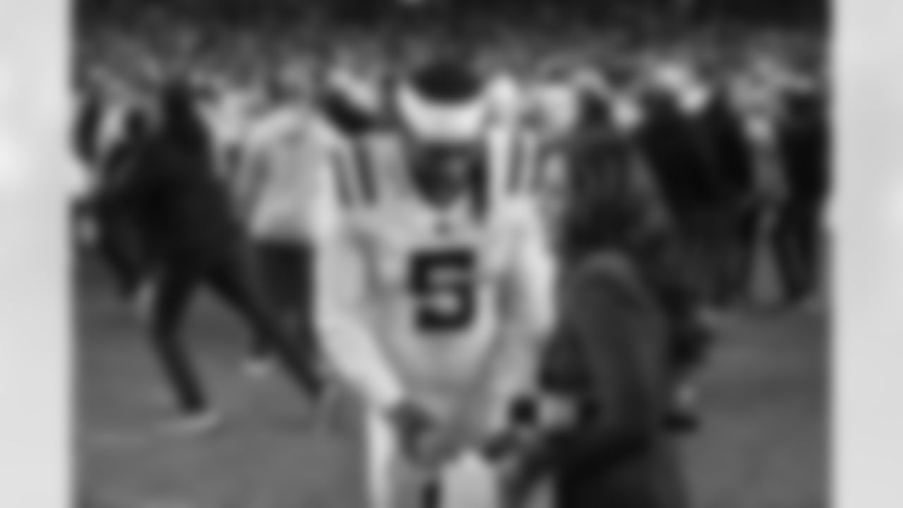 5 CB Stephon Gilmore