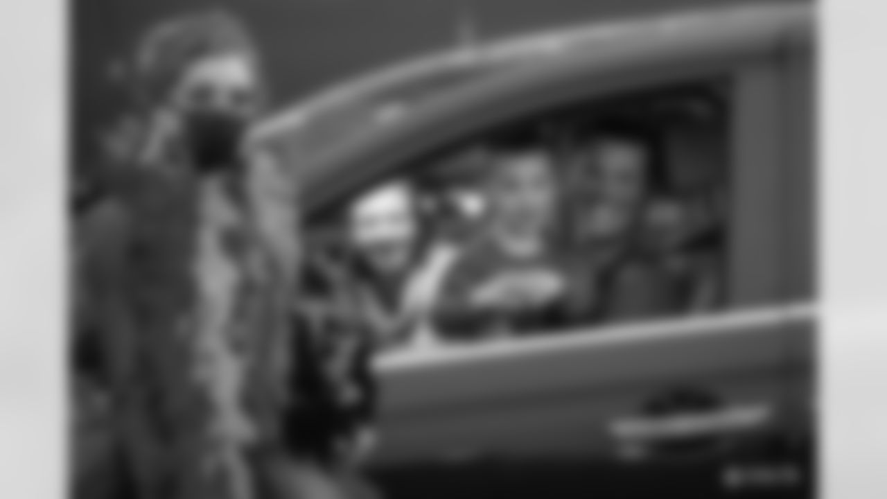2020_1028_HalloweenDriveThru0643