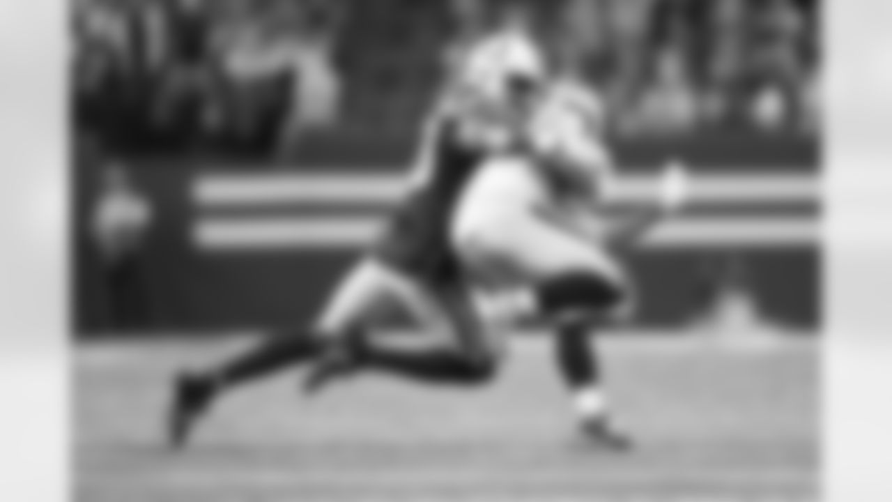 53 LB Darius Leonard