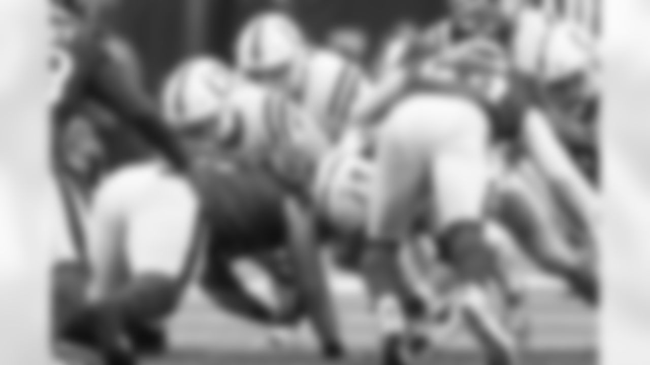 63 G Danny Pinter, #2 QB Carson Wentz