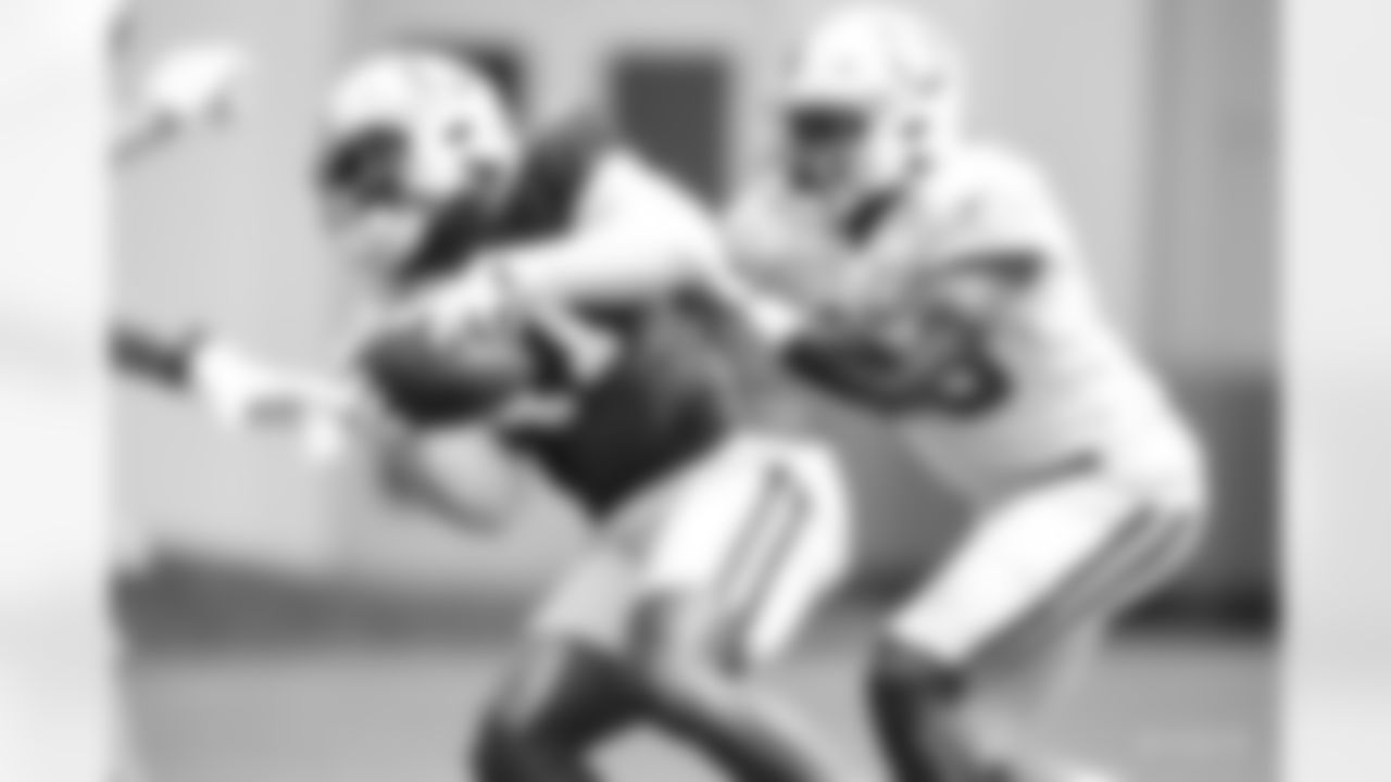41 TE Farrod Green; #53 LB Darius Leonard