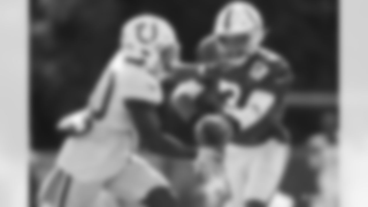 3 QB Brett Hundley, #40 RB Darius Anderson