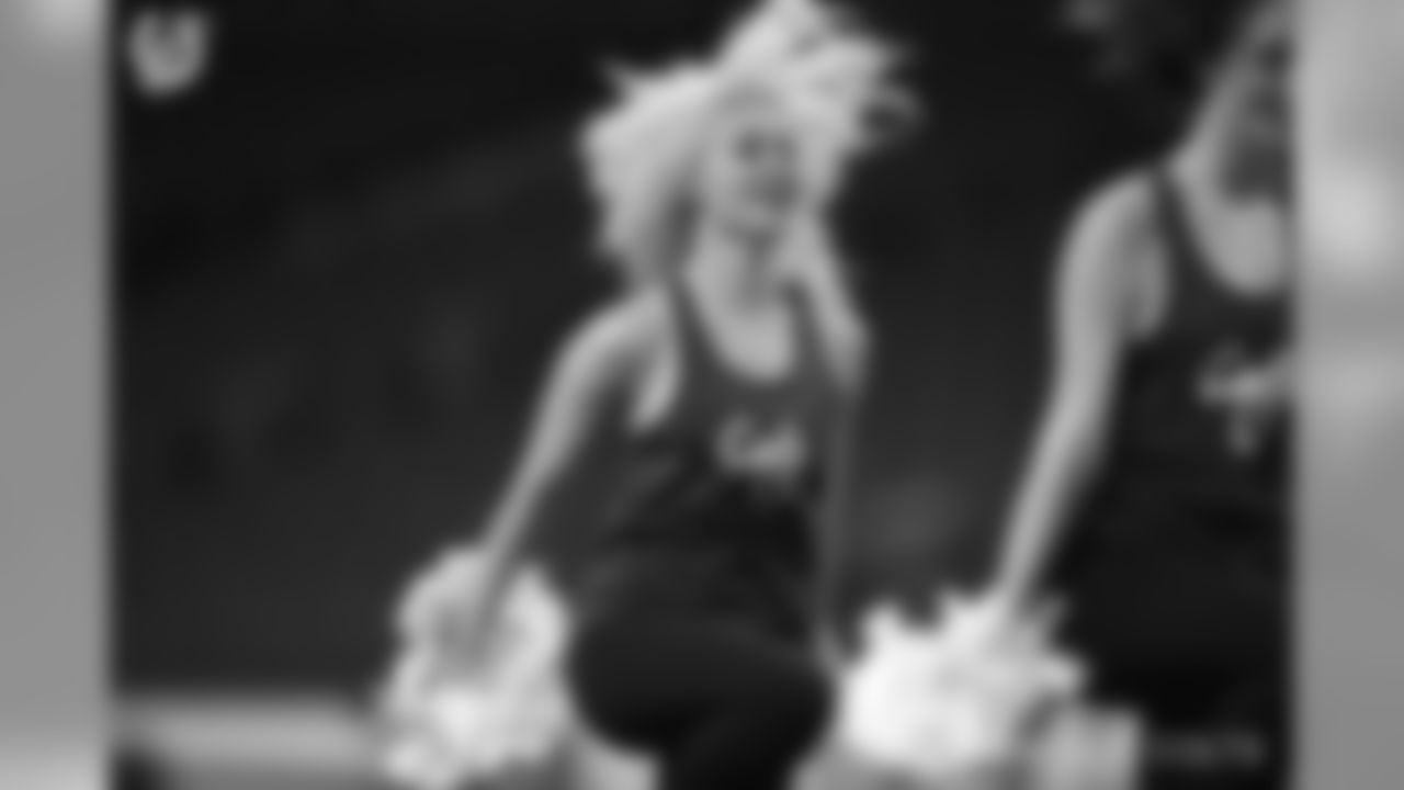 2018_1213_Cheer_1997