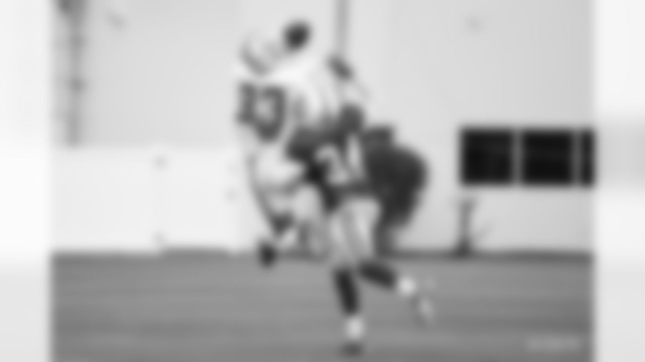 83 WR Marcus Johnson, #34 CB Isaiah Rodgers