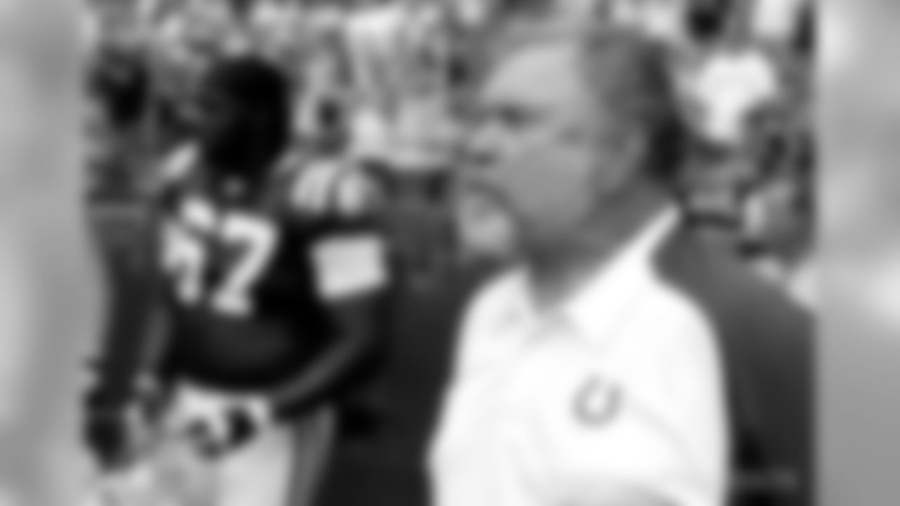 Howard Mudd has over 40 years of NFL experience as a coach and player and he re-joins Indianapolis after serving as the Colts offensive line coach for 12 seasons (1998-2009).