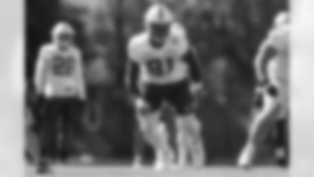 81 TE Mo Alie-Cox