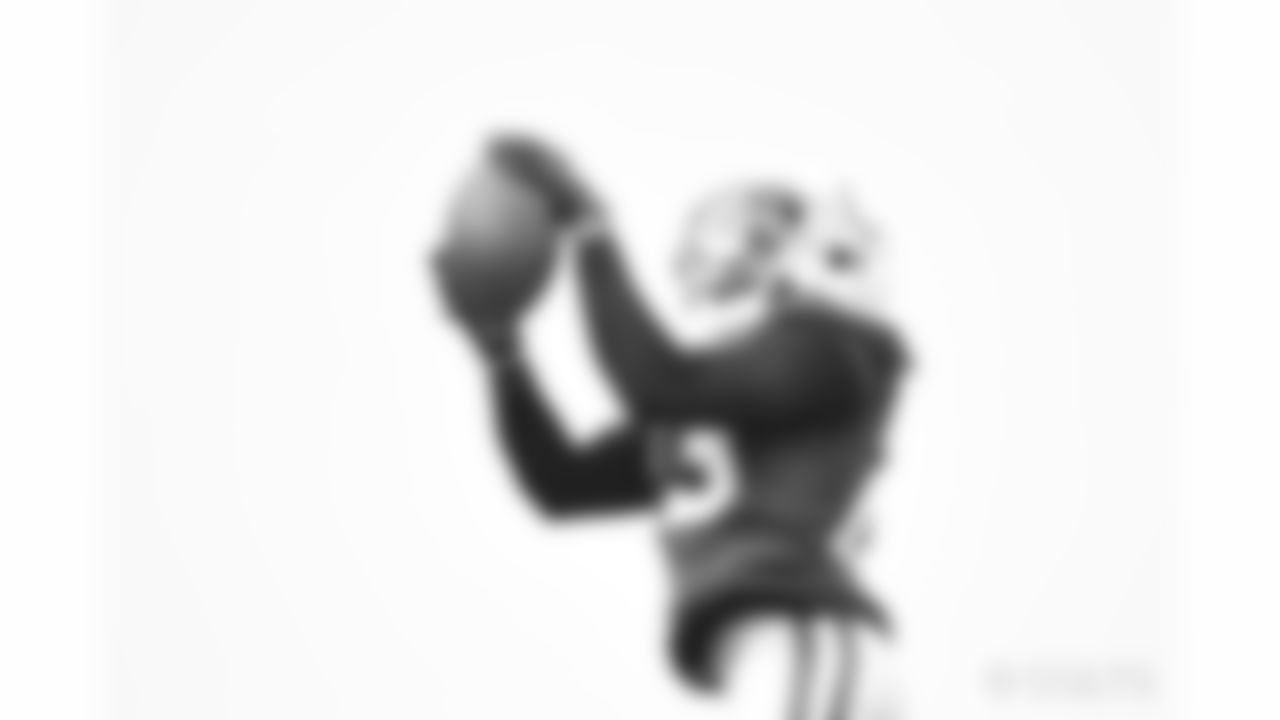 23 CB Kenny Moore II