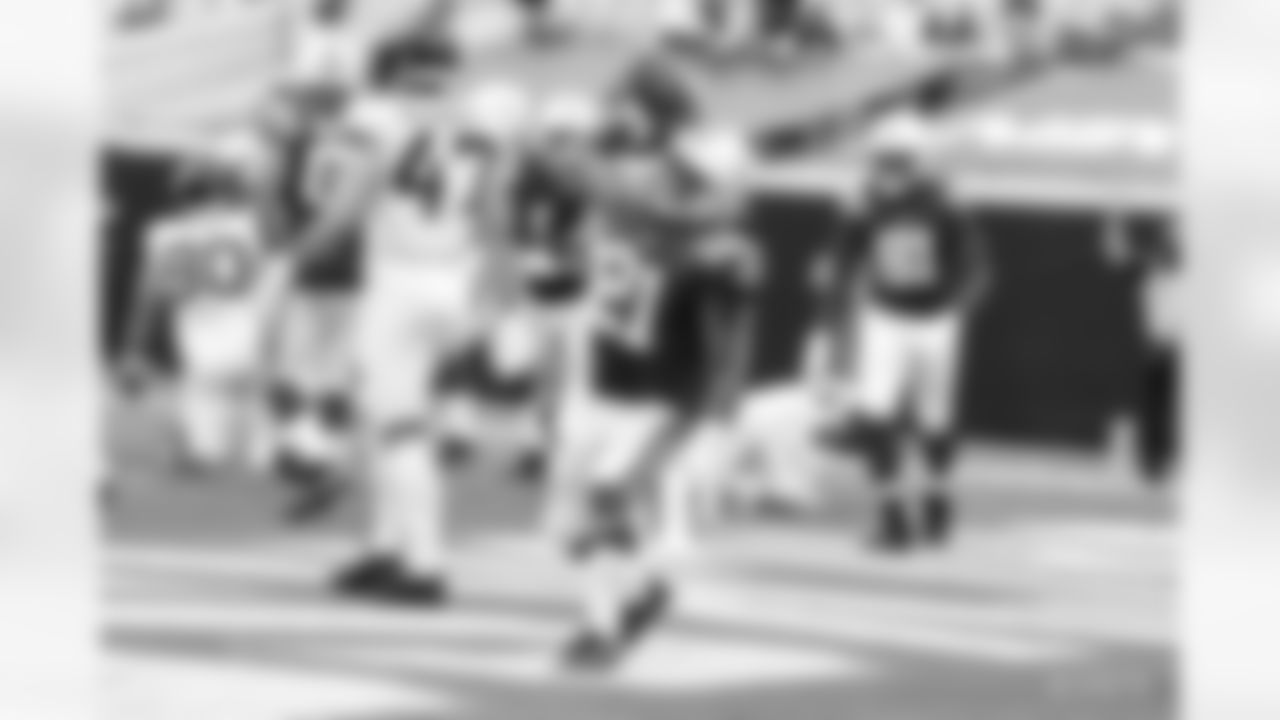 21 RB Nyheim Hines
