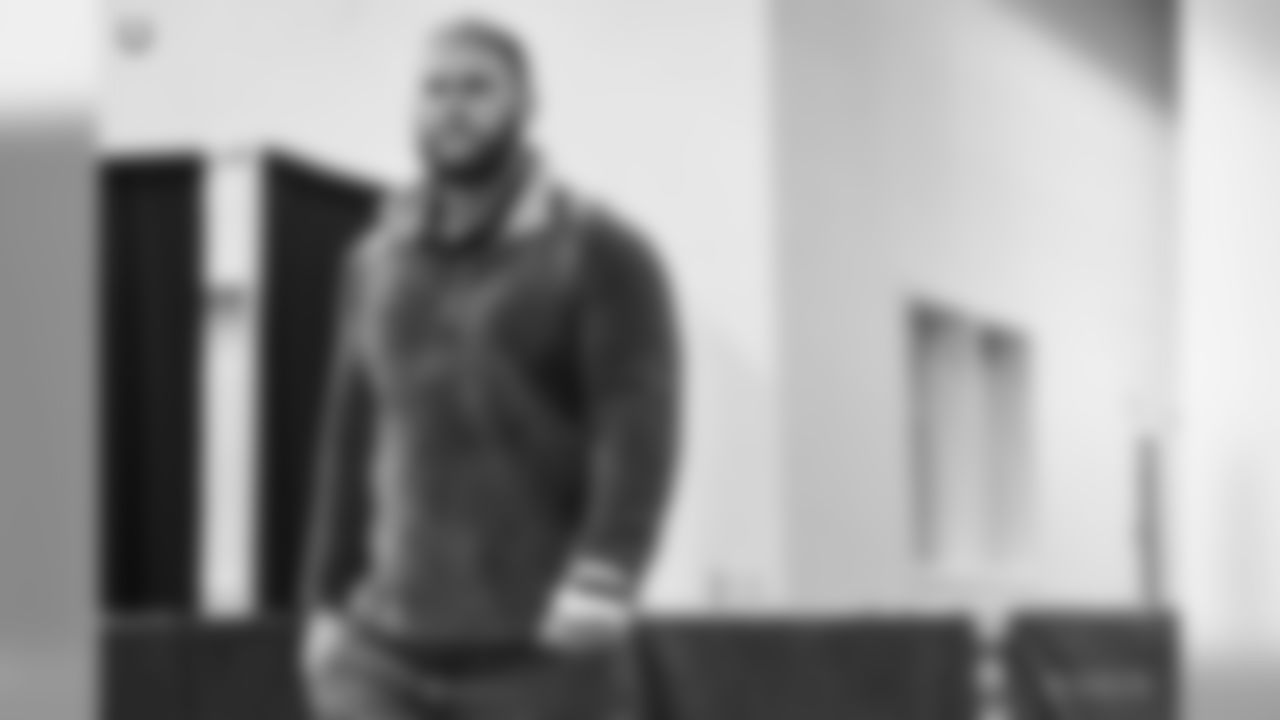 Braden Smith #72 | G | 6-6 | 315lbs | 23yrs. | 2yrs. | Auburn