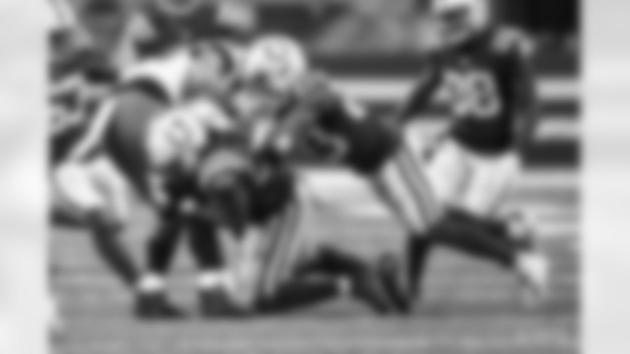 58 LB Bobby Okereke, #23 CB Kenny Moore II