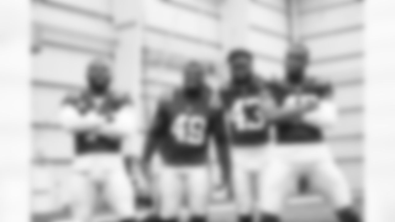44 LB Zaire Franklin, #49 LB Matthew Adams, #43 LB Malik Jefferson, #45 LB E.J. Speed