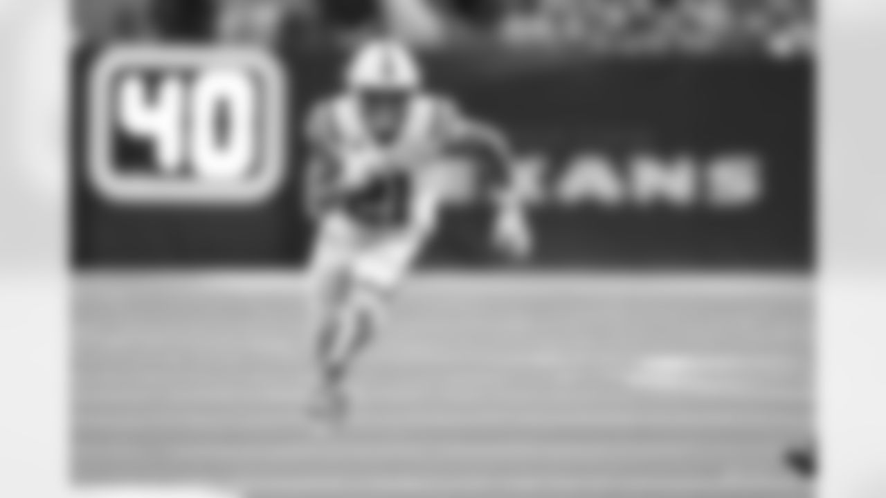 21 RB Nyheim Hines