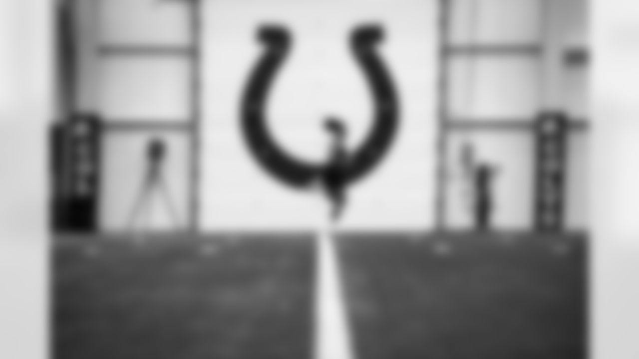 Players train during Phase I of offseason workouts.
85 TE Andrew Ogletree,