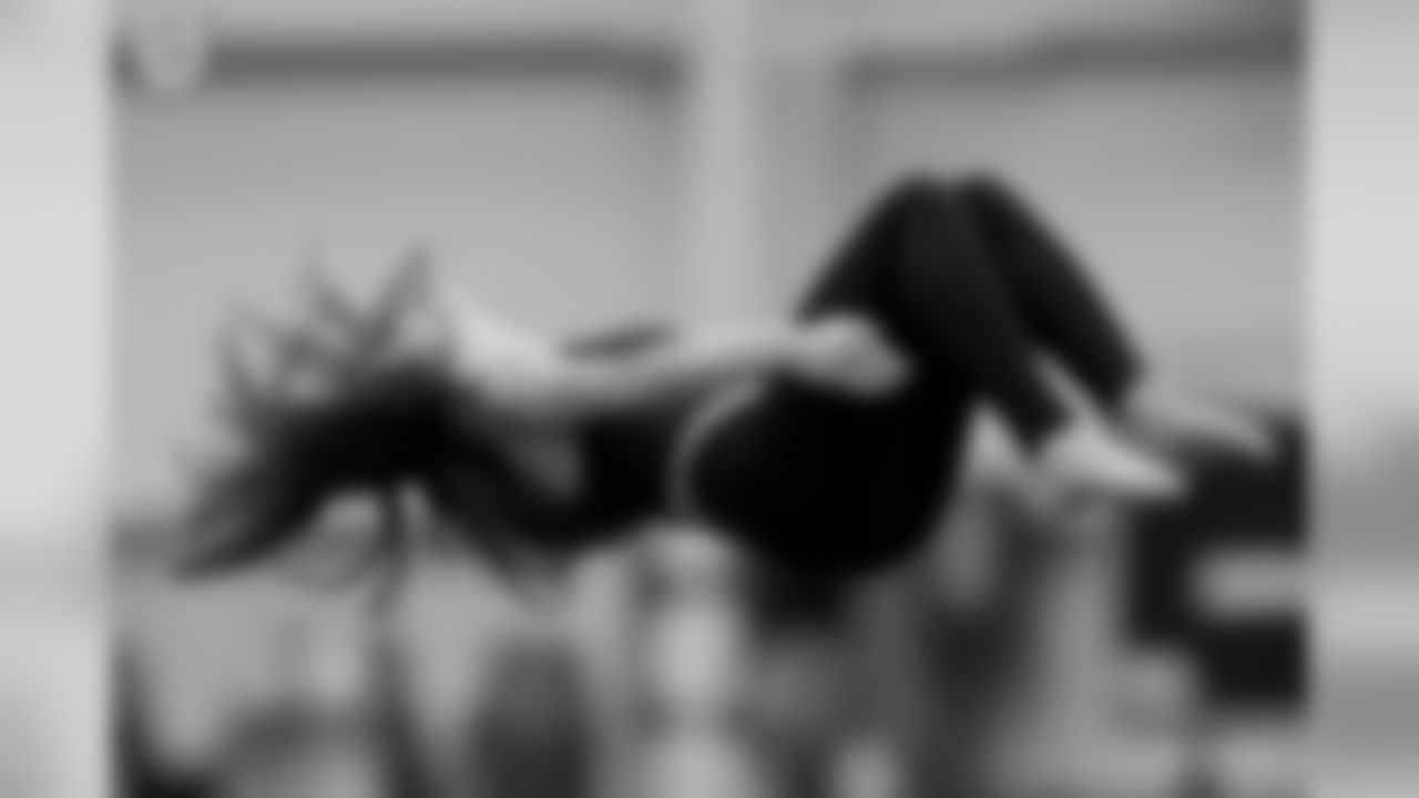 A behind the scenes look at the 2019 cheer finalists during last nights dance practice.