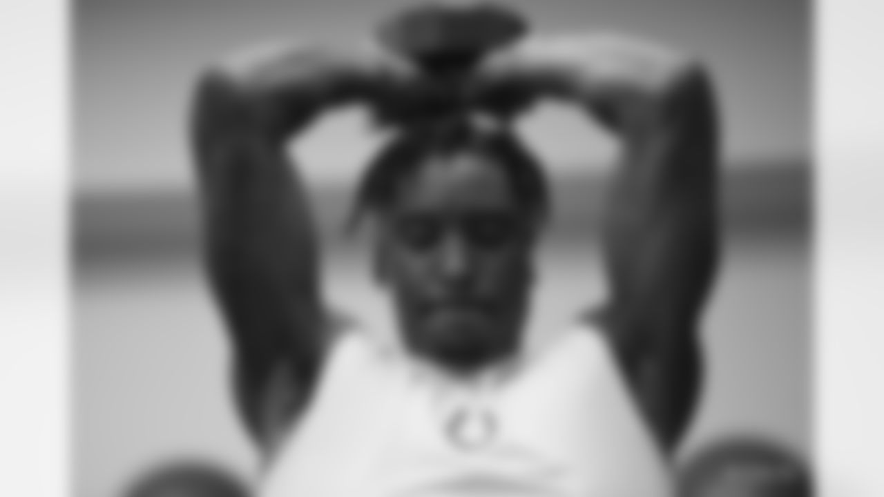 17 WR Mike Strachan