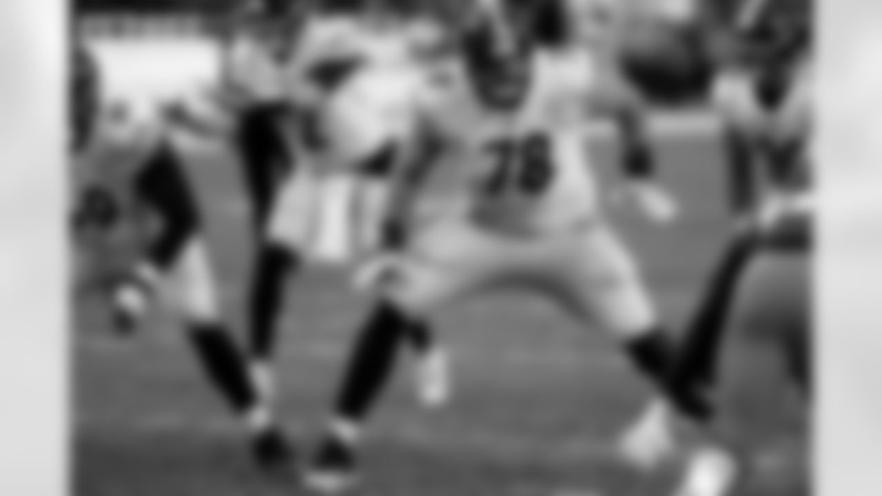 Pittsburgh Steelers offensive tackle Alejandro Villanueva (78) looks to make a block during an NFL football game against the Cleveland Browns on Sunday, Jan. 3, 2021, in Cleveland. Cleveland defeated Pittsburgh 24-22. (AP Photo/Kirk Irwin)