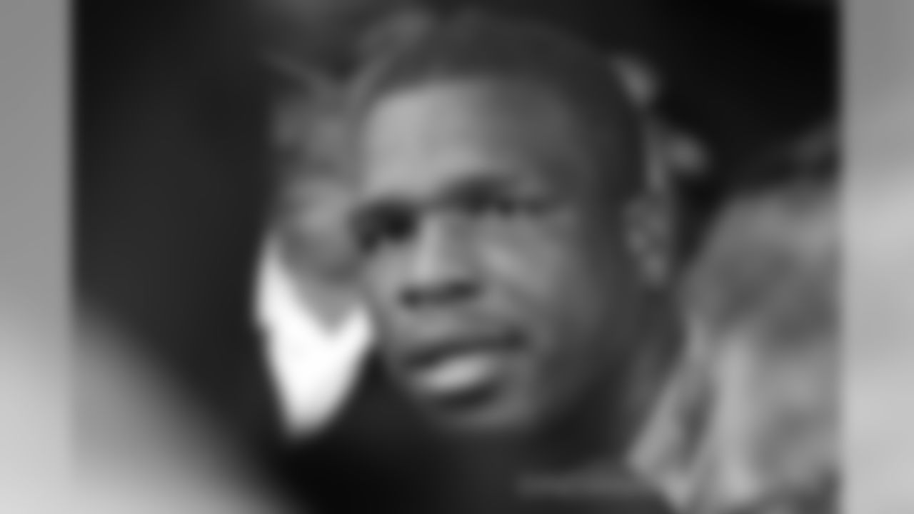 23 Gore, Frank RB