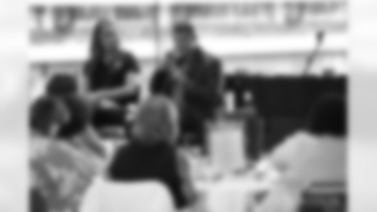 2018_0724_SuiteHolderLuncheon_0675