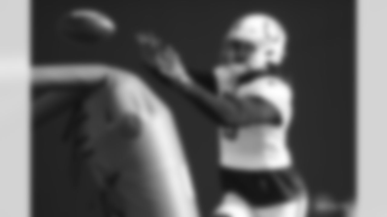 7 WR Tarik Black