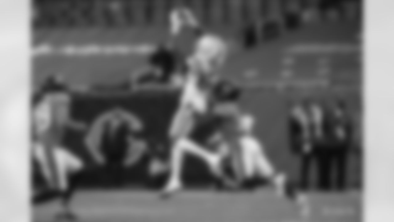 83 WR Marcus Johnson