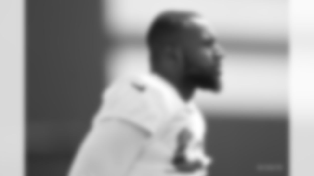 91 DE Yannick Ngakoue