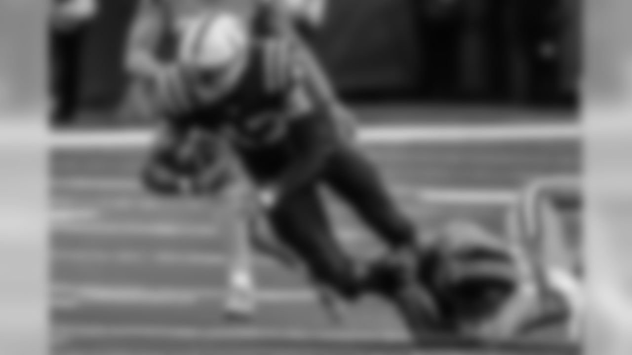 43 Travis, Ross TE 6-7 235 25 2 Penn State