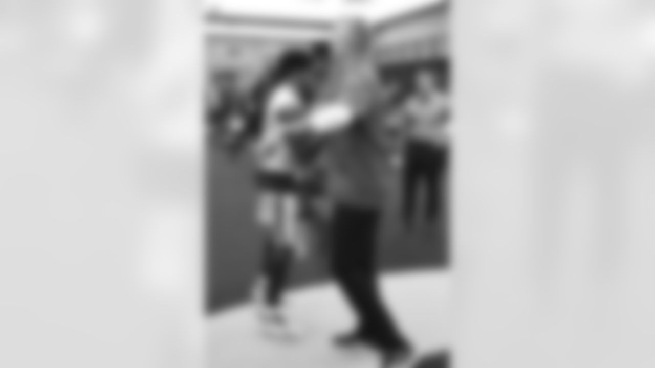 2018_1111_LockerRoom_0017