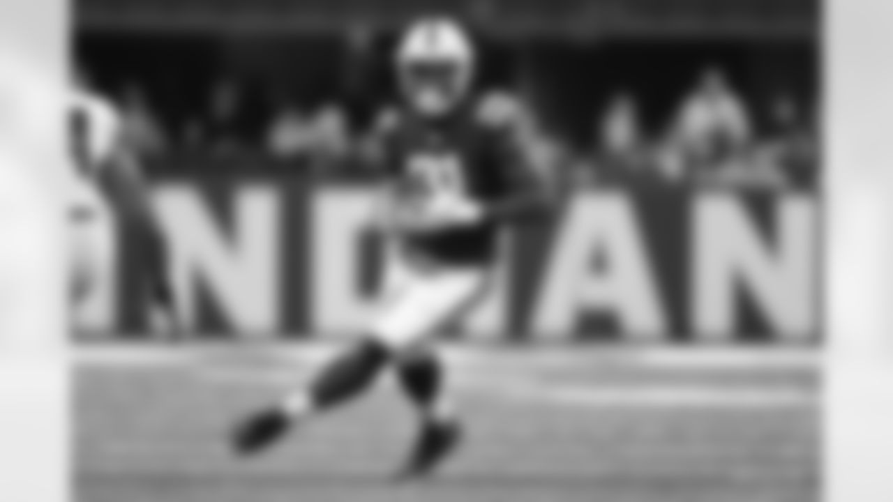 81 TE Mo Alie-Cox