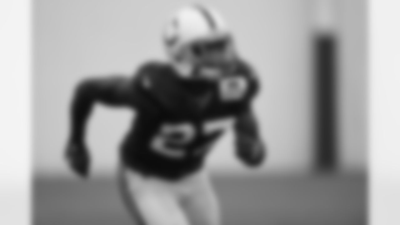 27 CB Xavier Rhodes