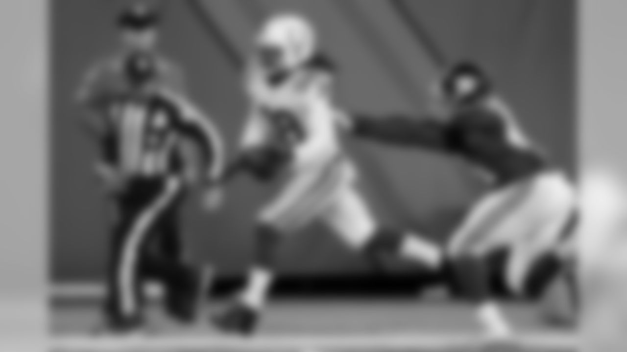 With LaRon Landry returning to the lineup, Sergio Brown keeps his starting position. At 6-2 and 218 pounds, Brown has ideal safety size to go along with his elite athleticism. We saw late in that Giants game, the coverage ability that Brown brings to back end of the defense. Is Brown another option to throw at Gronk come Sunday night?