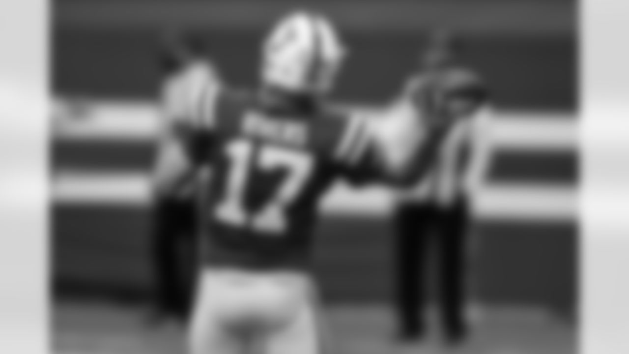 17 QB Philip Rivers