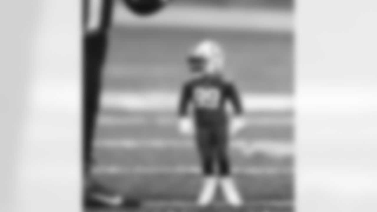 DeForest Buckner #99