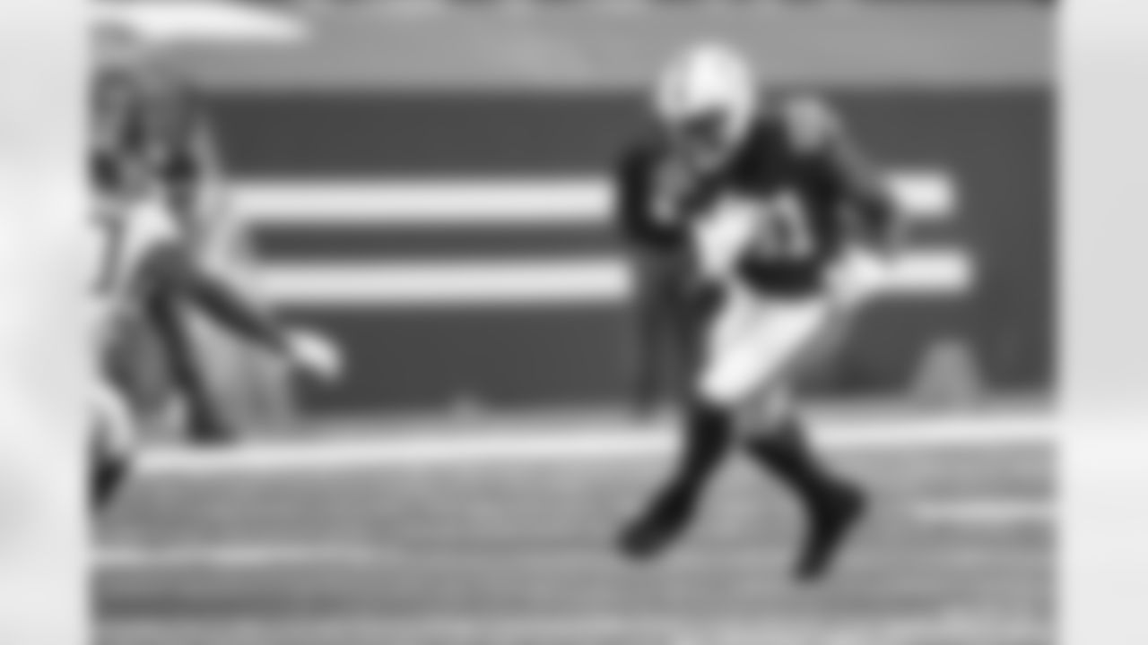 81 TE Mo Alie-Cox